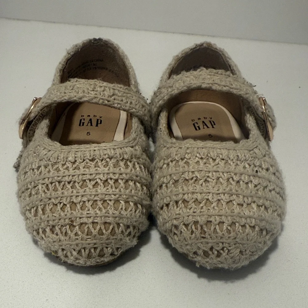 GAP Toddler Cream Crochet Mary Jane Dress Shoes